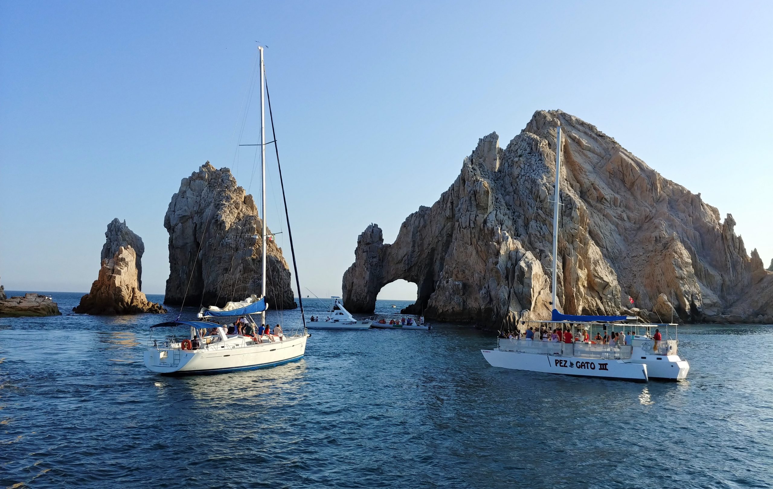 How to Get the Most Out of A Yacht Charter in Cabo San Lucas