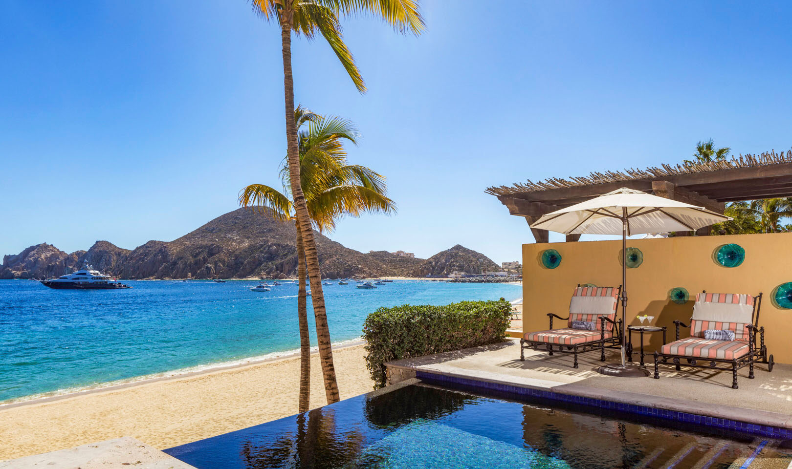 Essential Luxurious Summer Amenities for Your Cabo Vacation