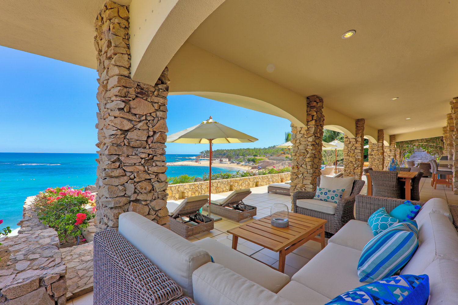 A Foody’s Guide to Palmilla – Luxury and Delicious Restaurants Near Our Palmilla Rentals