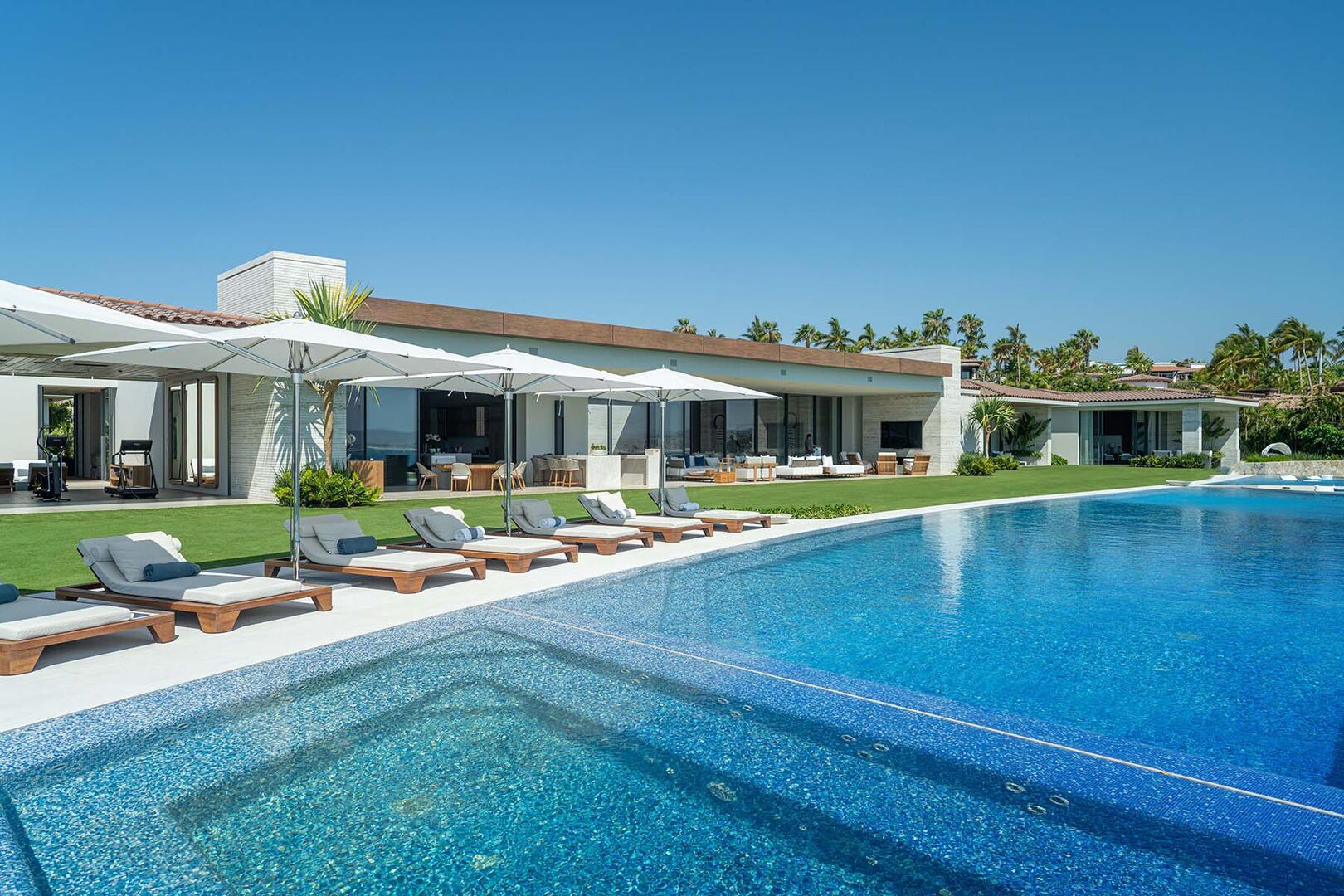 Holiday Los Cabos Luxury Rental