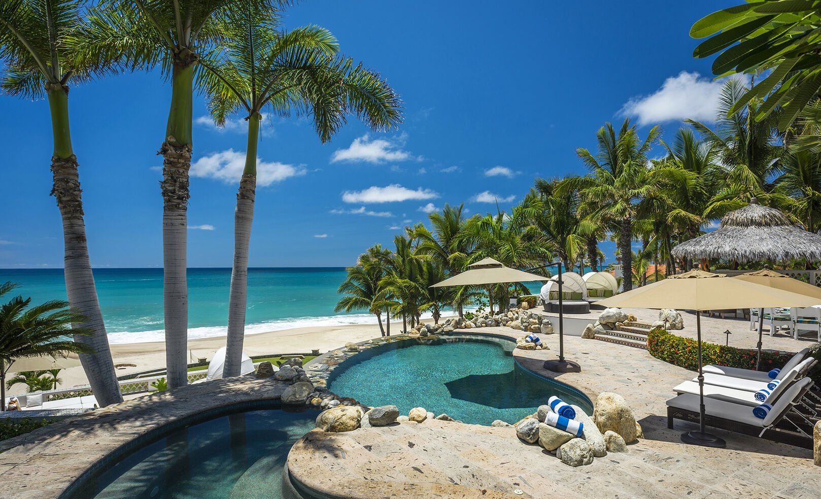 Why Luxury Travelers Are Choosing Los Cabos Over the Caribbean in 2026