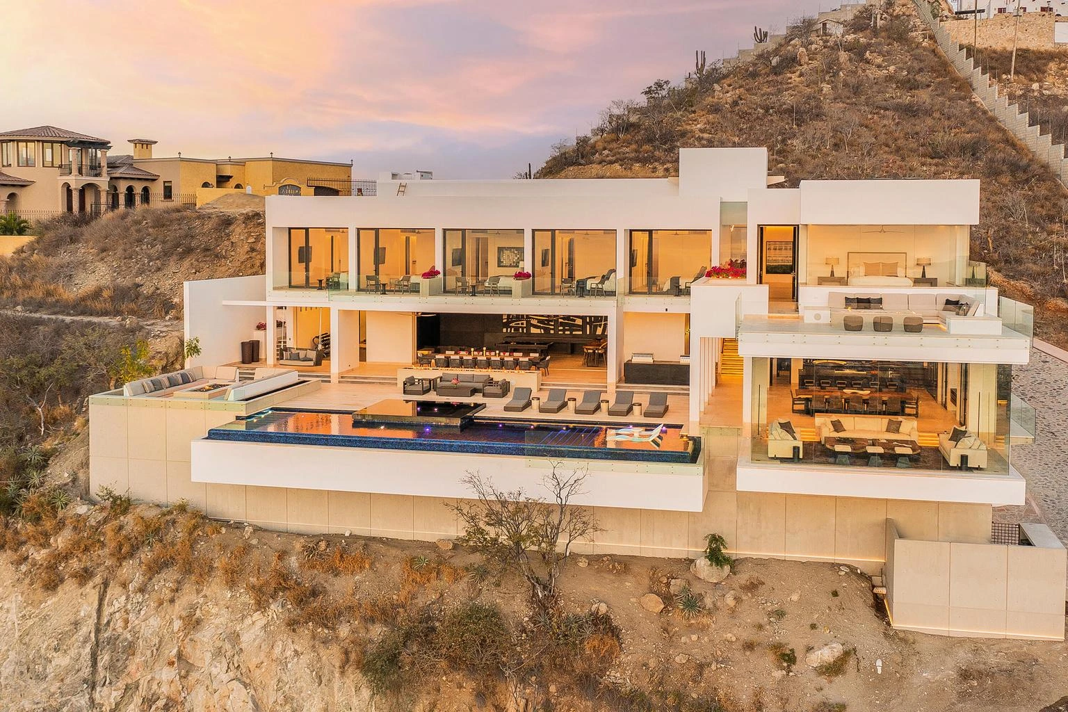 Ultra luxury real estate Los Cabos