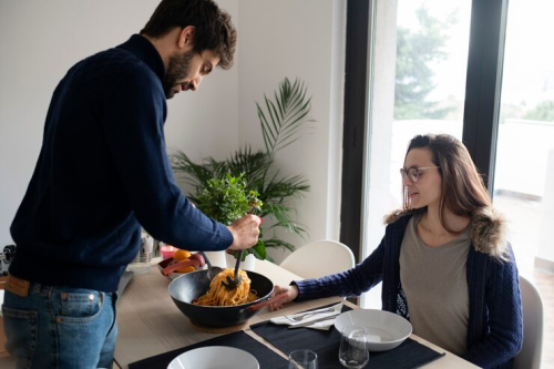 Dining Scenes Evolve in Response to Visitor Preferences