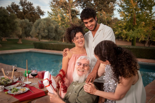 Luxury Group Villas Support High-End Travel for Extended Families