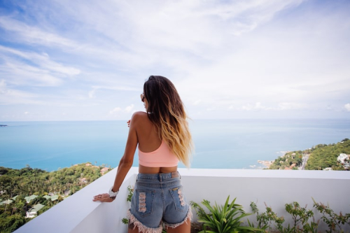 Villa with Ocean View Attracts Scenic Vacationers