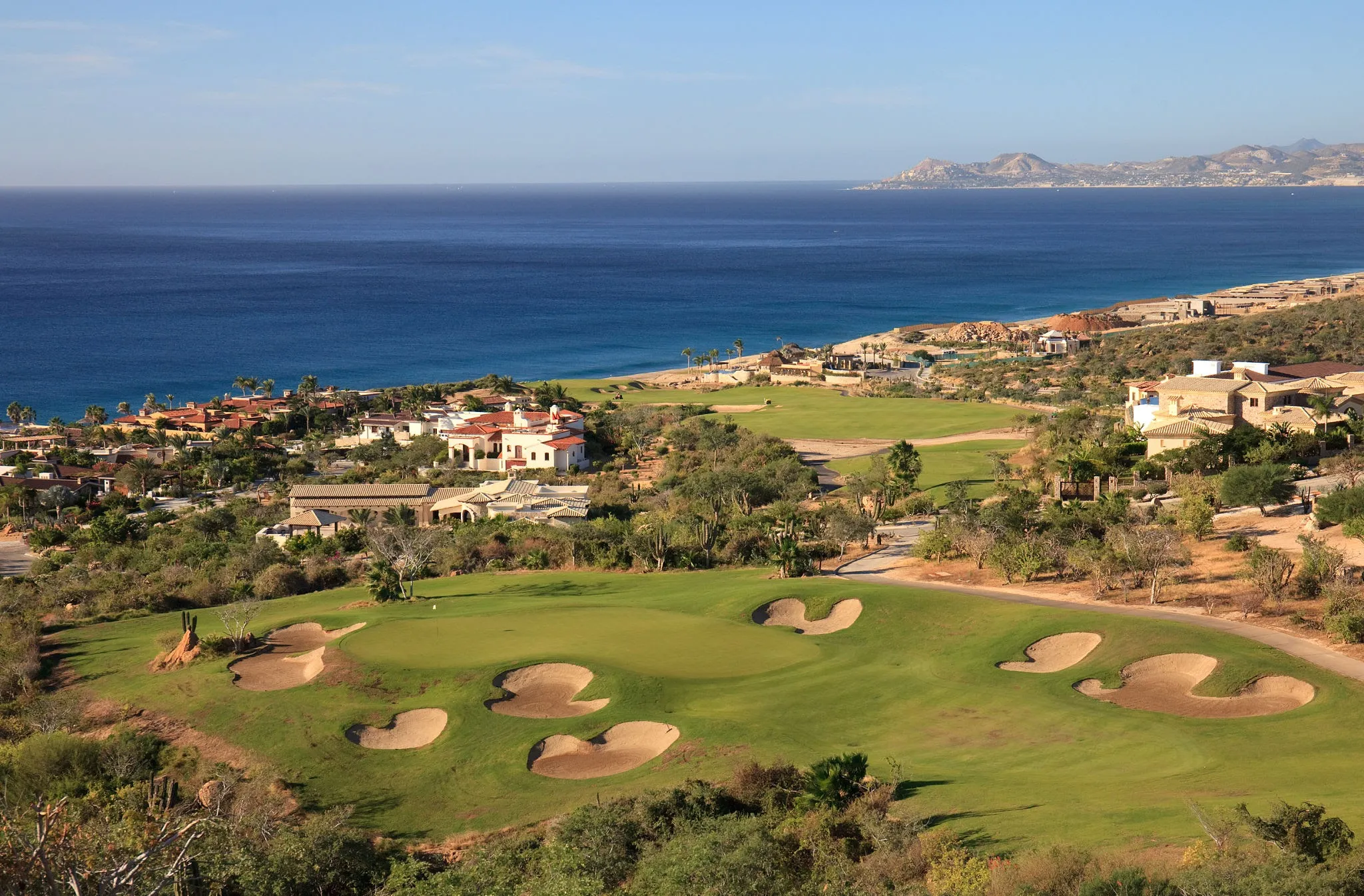 Oceanfront golf course in Puerto Los Cabos