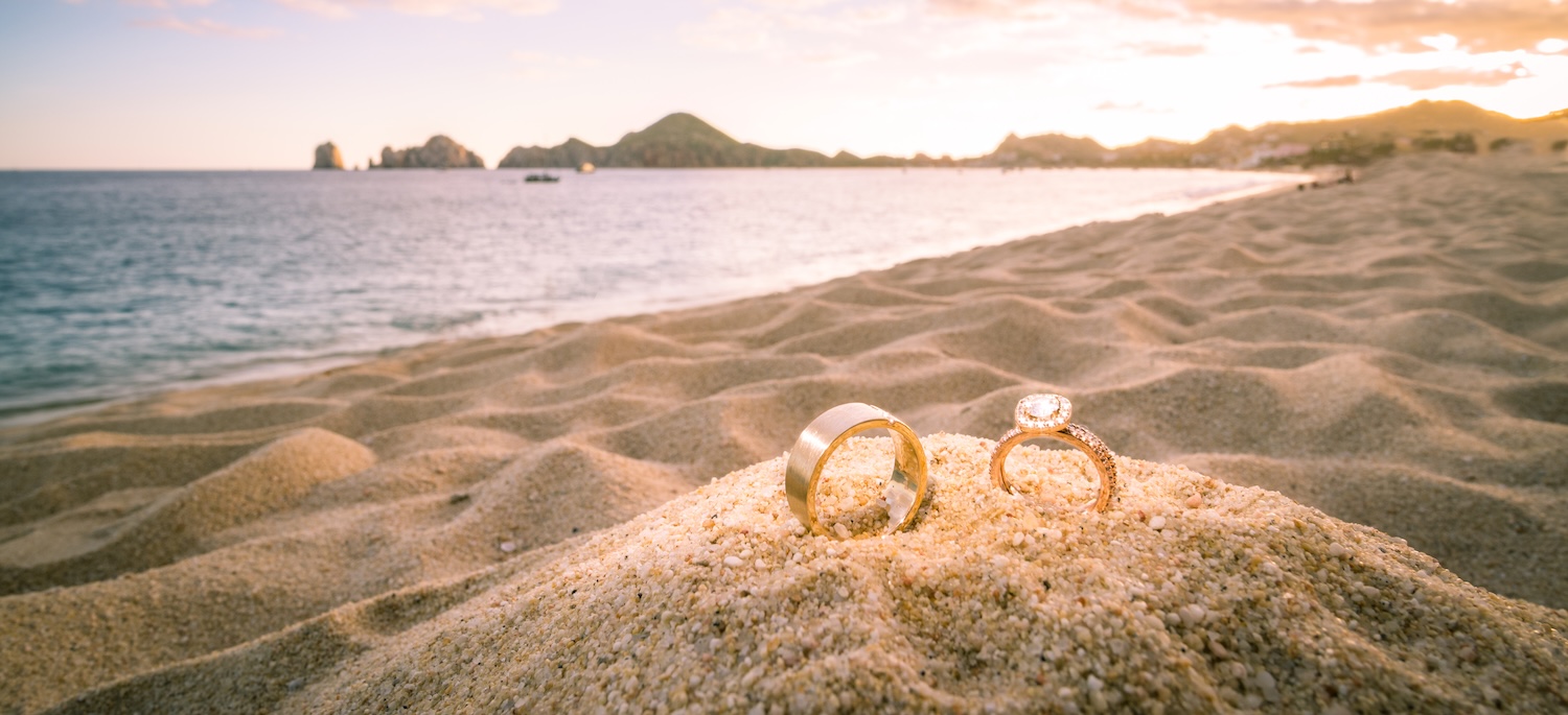 Luxury Cabo Villa Wedding Guide: How to Plan an Unforgettable Private Estate Celebration