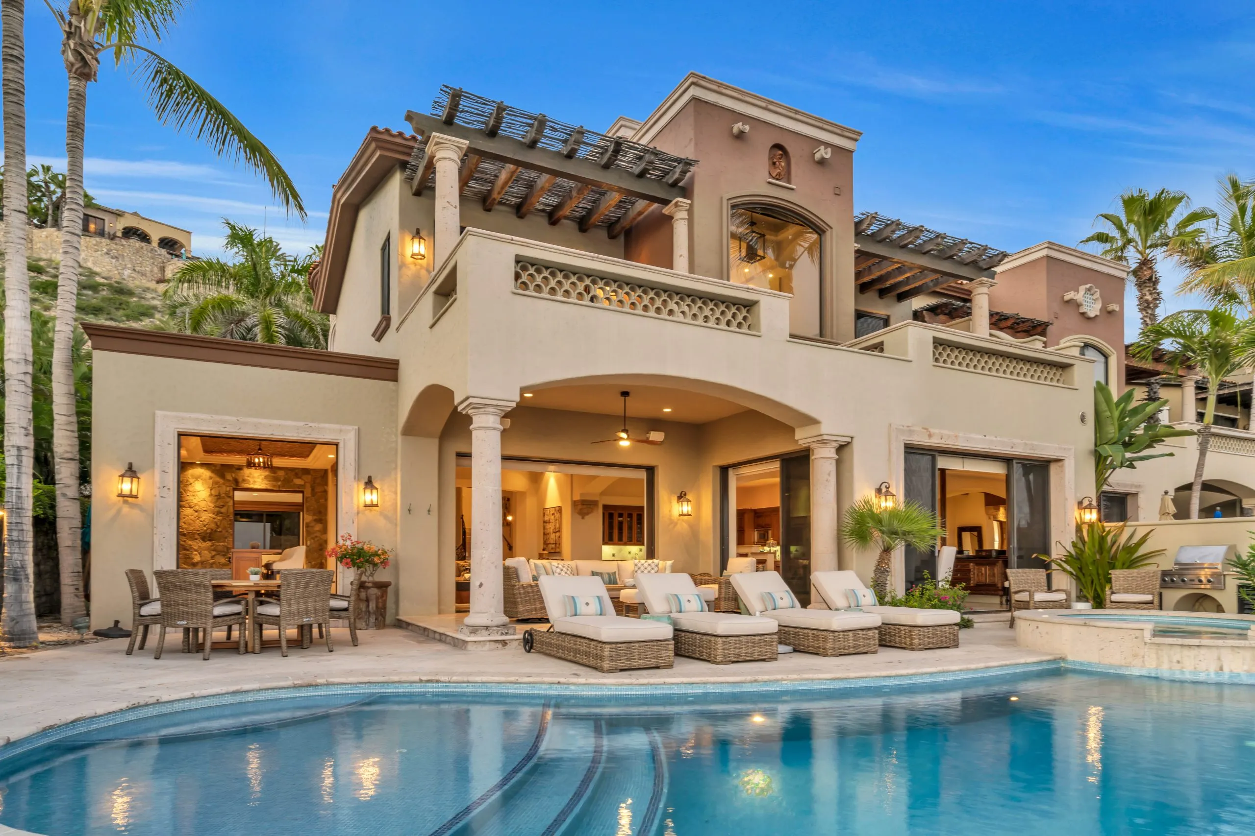 Large luxury villa for corporate retreats in Los Cabos