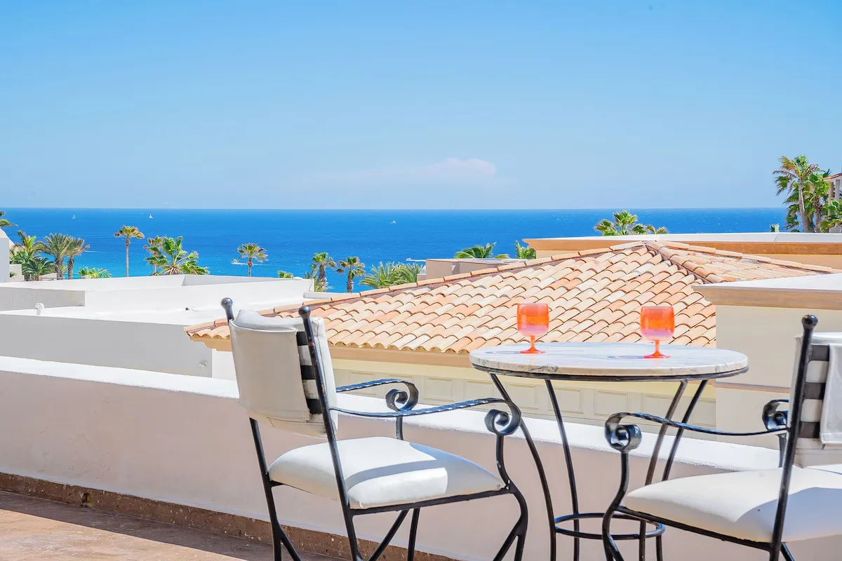 Rooftop terrace of a luxury villa in Pedregal with ocean views