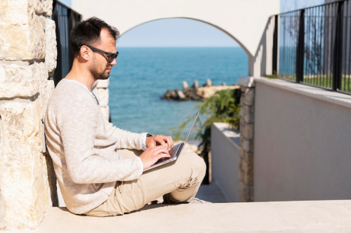 Understanding Guest Preferences: Technology and Connectivity in Luxury Cabo Villas