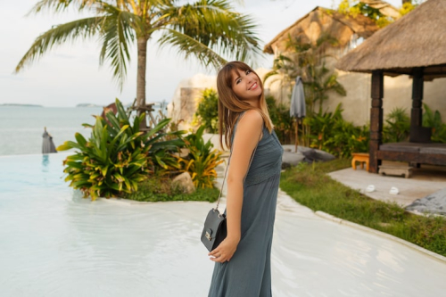 Top Reasons Travelers Choose Private Villas Over Resorts