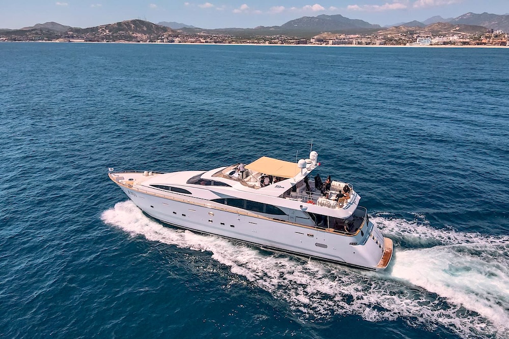 The exterior of Azimut Jumbo.