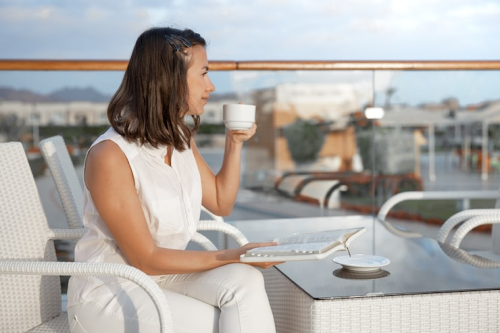 What Makes Luxury Yacht Amenities Enhance Time on the Water